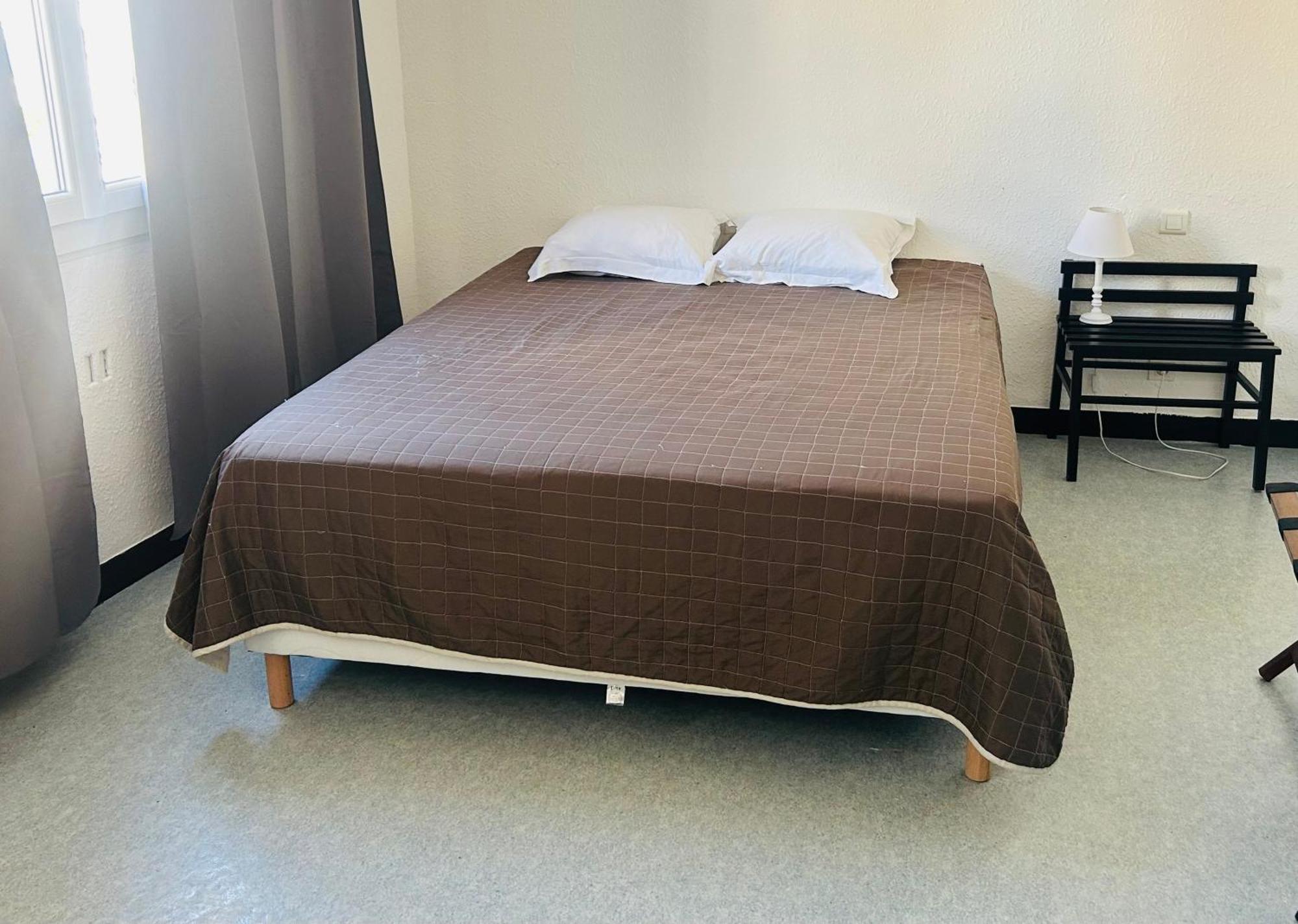 Nissan-lez-Enserune Hotel L'Acropole מראה חיצוני תמונה