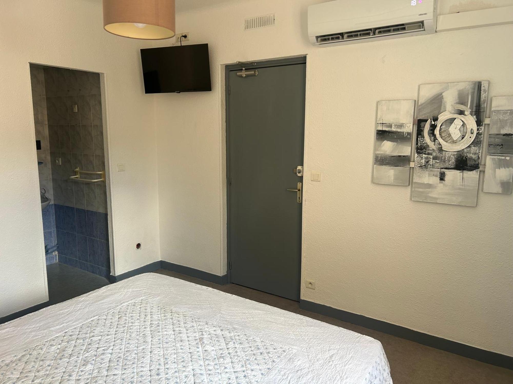 Nissan-lez-Enserune Hotel L'Acropole מראה חיצוני תמונה