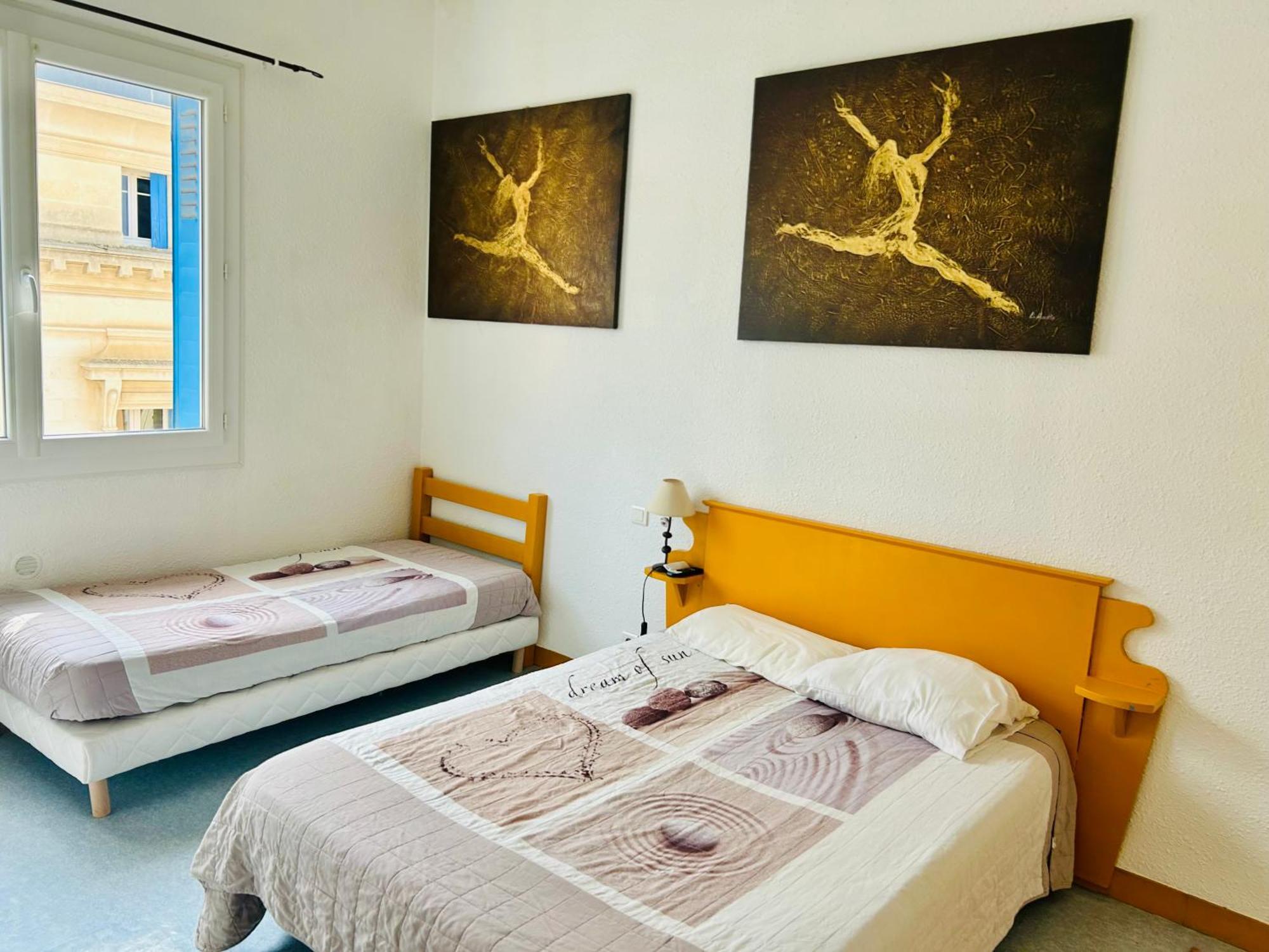 Nissan-lez-Enserune Hotel L'Acropole מראה חיצוני תמונה