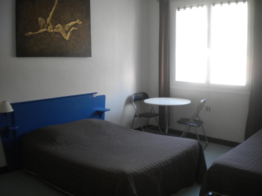 Nissan-lez-Enserune Hotel L'Acropole מראה חיצוני תמונה